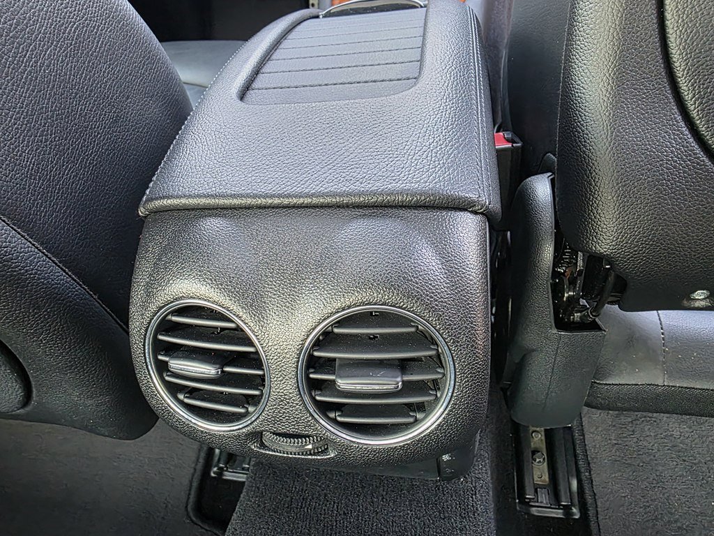 Used 2009 Mercedes-Benz CLK 350 Coupe image 25