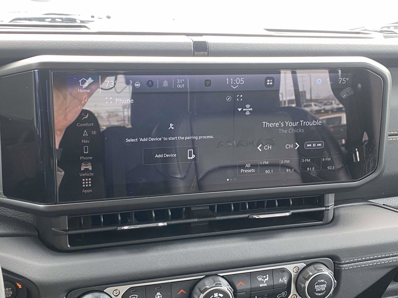 Used 2024 Jeep Wrangler Unlimited Sahara w/ Technology Group image 23