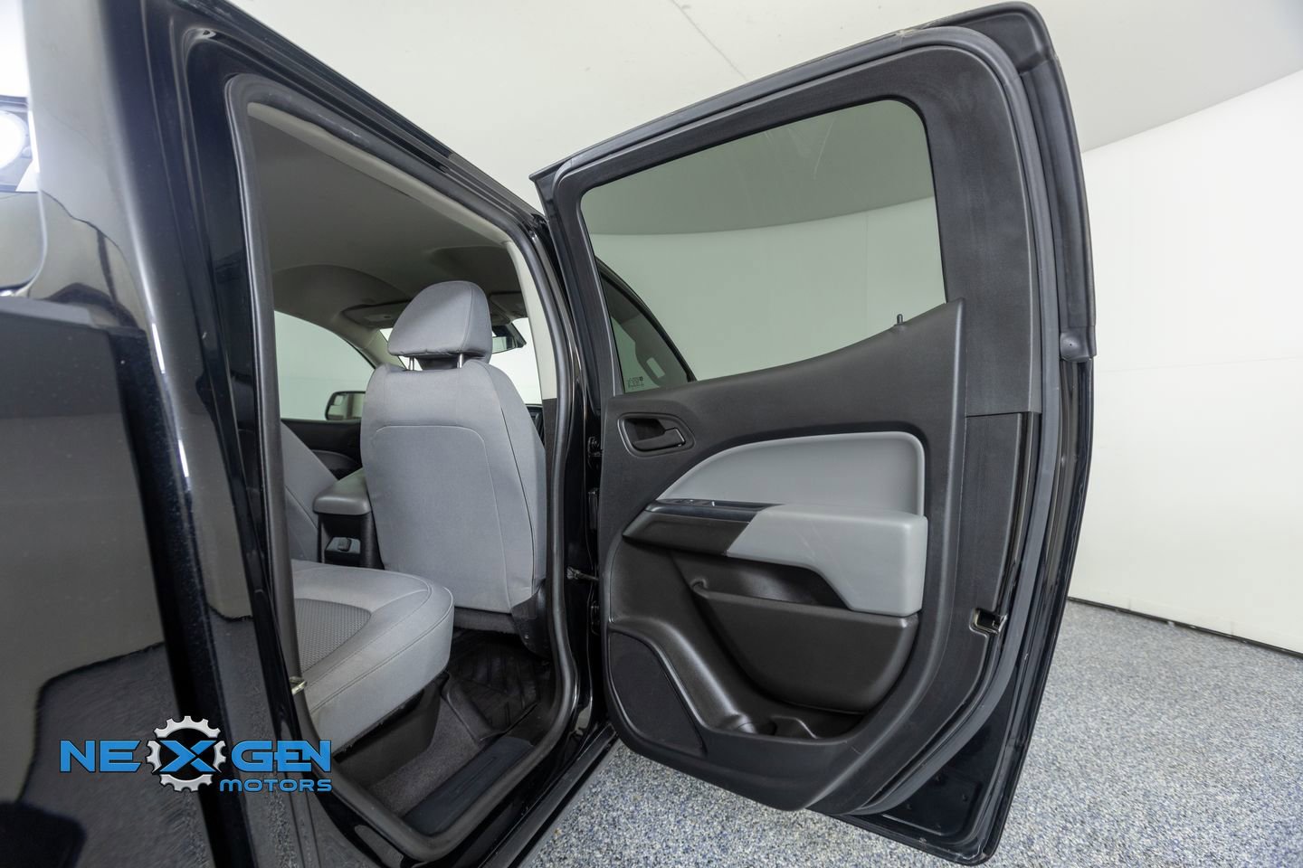 Used 2020 Chevrolet Colorado W/T w/ WT Convenience Package RWD image 34