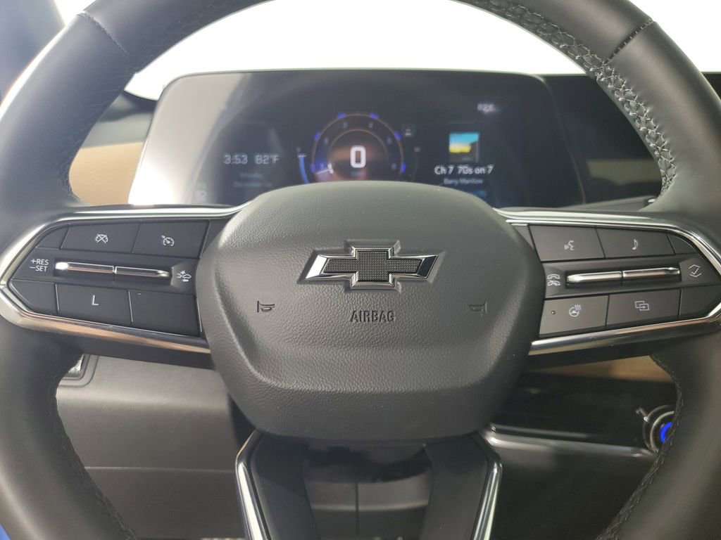 Used 2025 Chevrolet Equinox ACTIV w/ Safety and Technology Package image 23