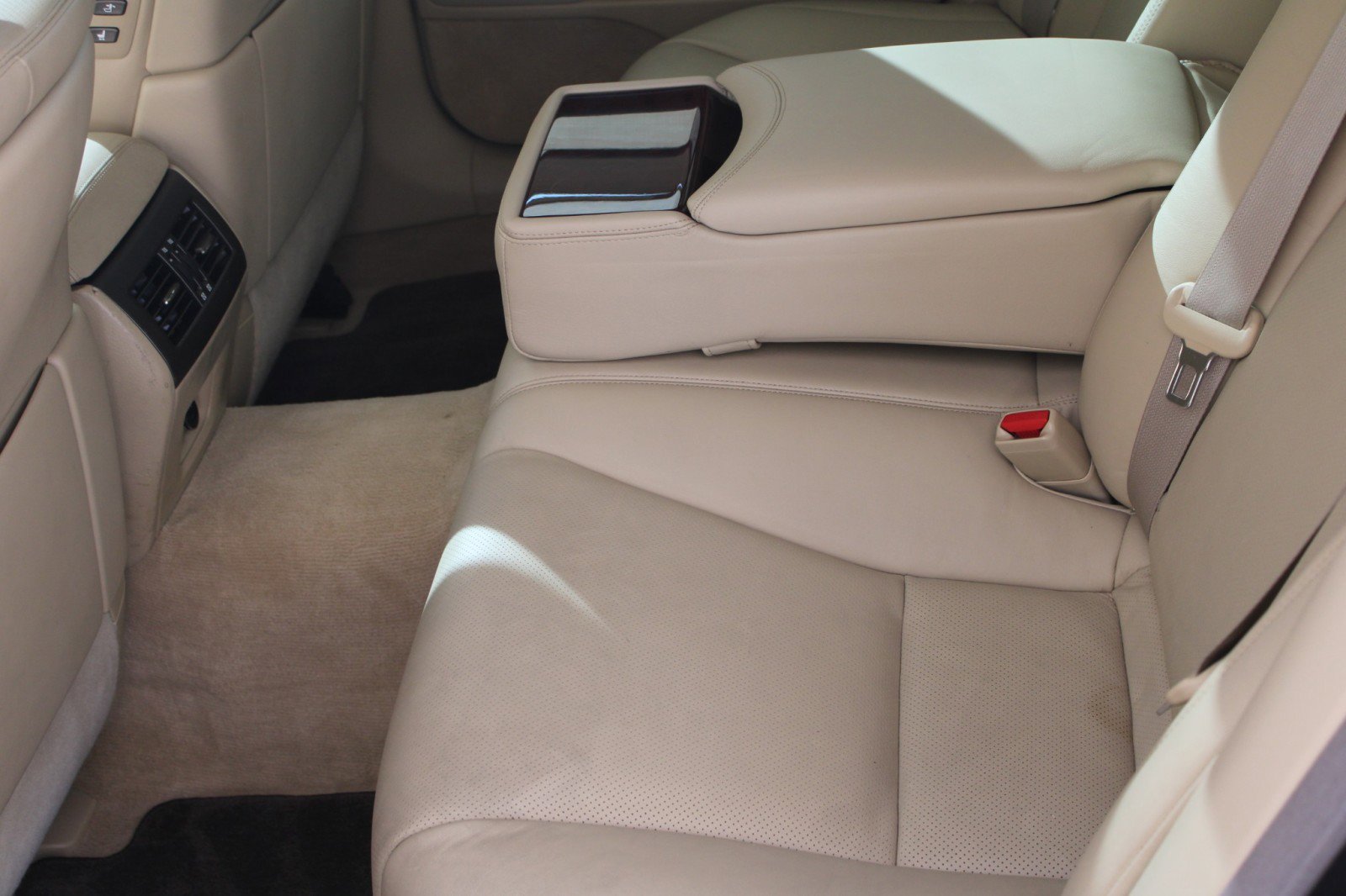 Used 2009 Lexus LS 460 image 18