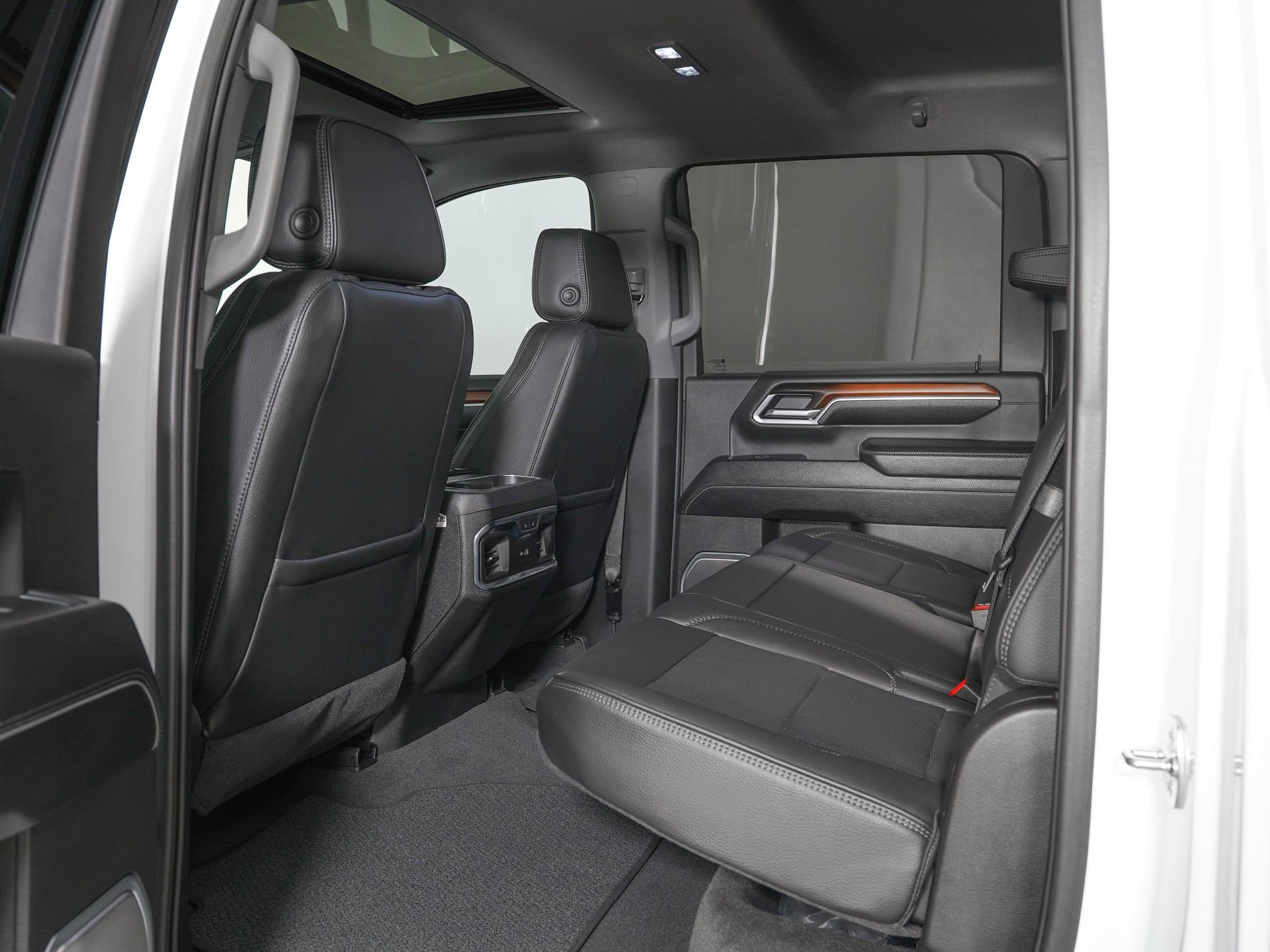 Used 2025 GMC Sierra 2500 Denali w/ Denali Reserve Package image 12