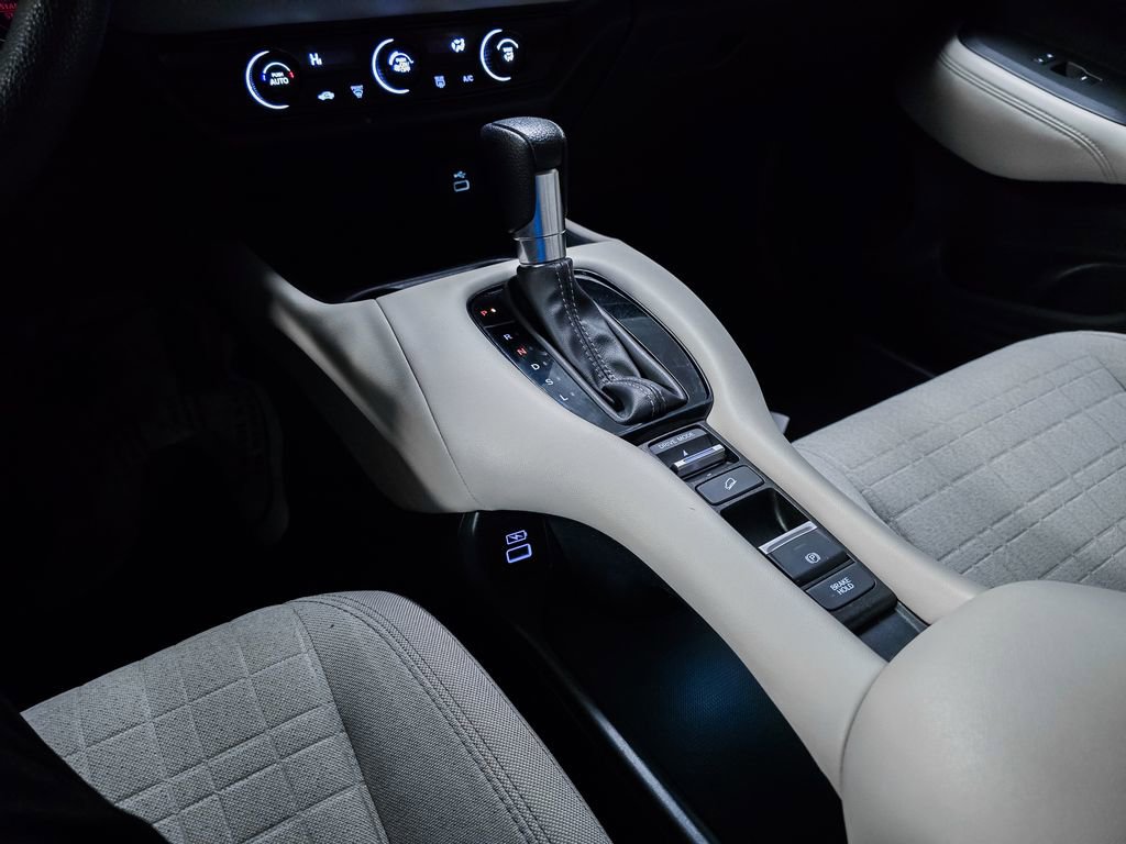 Used 2023 Honda HR-V LX image 32