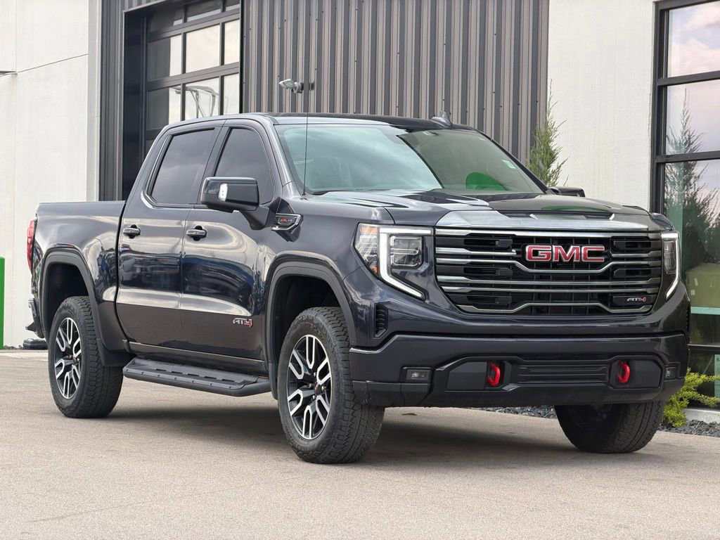 Used 2022 GMC Sierra 1500 AT4 w/ AT4 Preferred Package AWD/4WD image 4