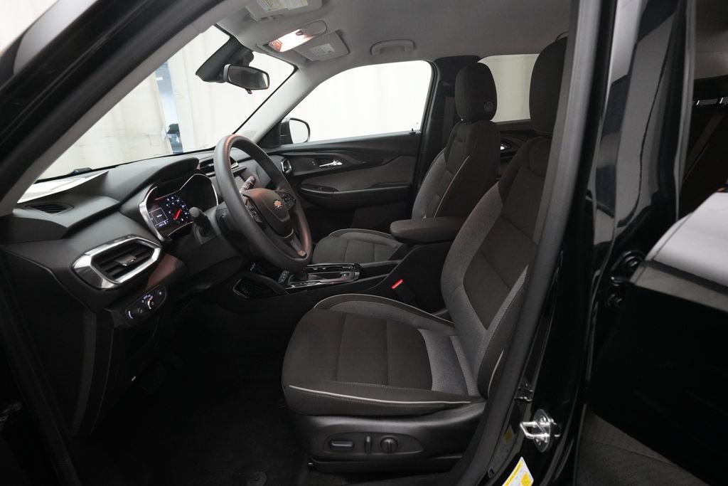 Used 2023 Chevrolet TrailBlazer LT FWD image 7