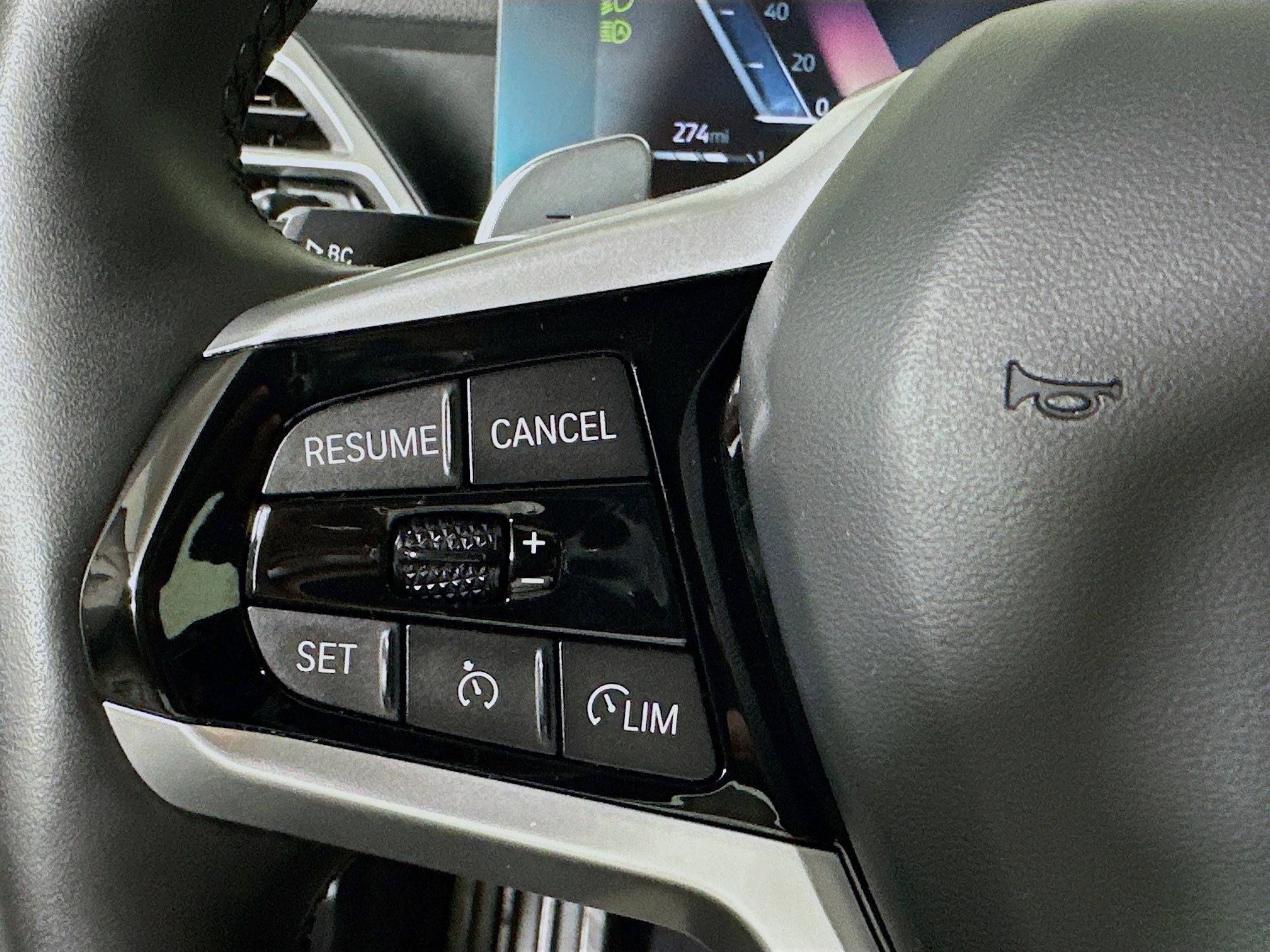 Used 2025 BMW 430i Convertible w/ Premium Package image 16