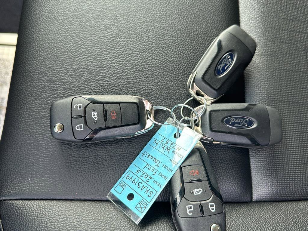 New 2025 Ford Transit 250 148 Medium Roof image 22