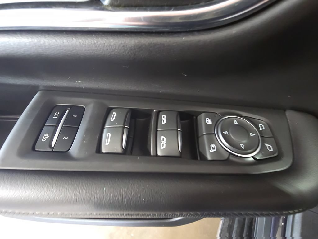 Certified 2023 Chevrolet Suburban Premier AWD/4WD image 30