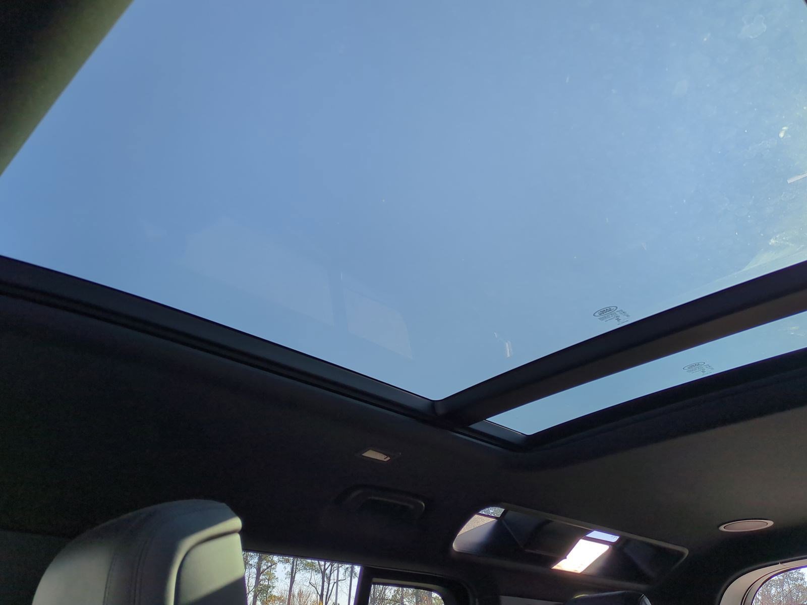 Used 2023 Land Rover Defender 110 V8 image 29