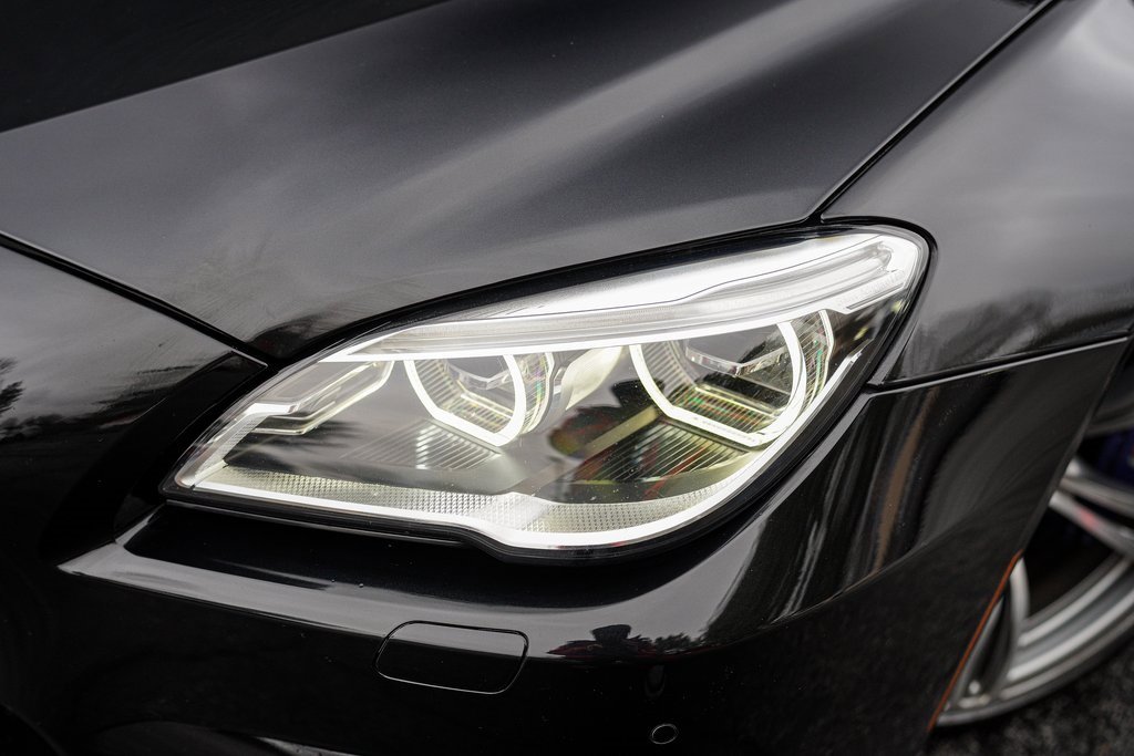 Used 2018 BMW M6 Convertible w/ Executive Package image 3