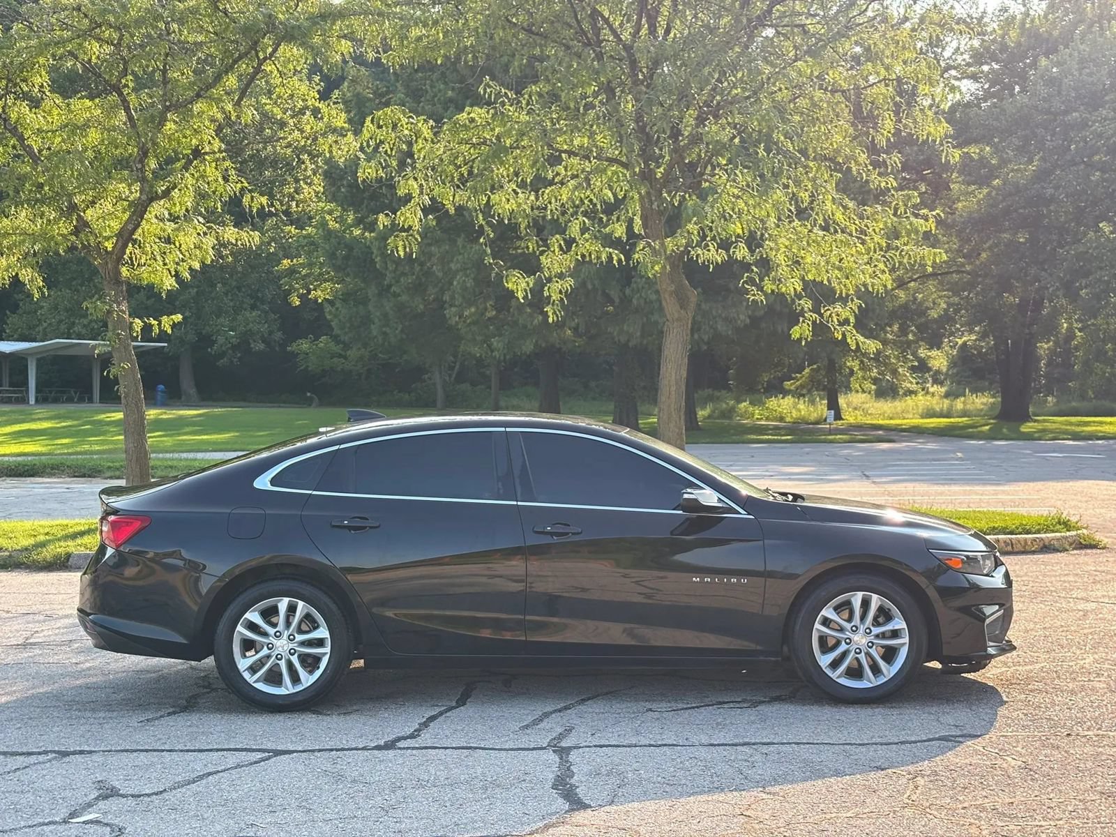 Used 2018 Chevrolet Malibu LT FWD image 6