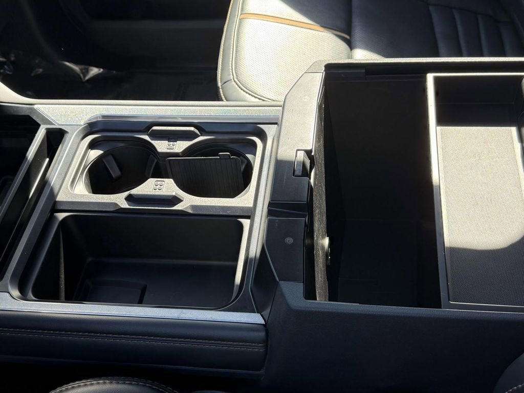 Used 2024 Ford F250 Platinum image 24
