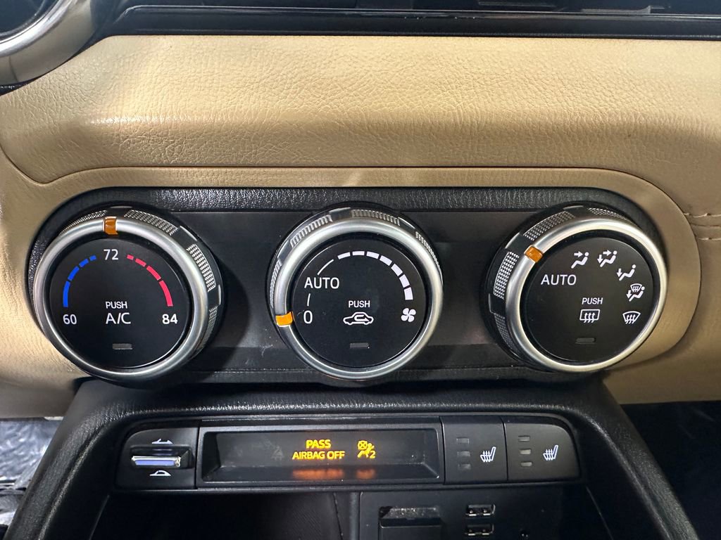 Used 2017 MAZDA MX-5 Miata RF Grand Touring w/ Appearance Package image 21