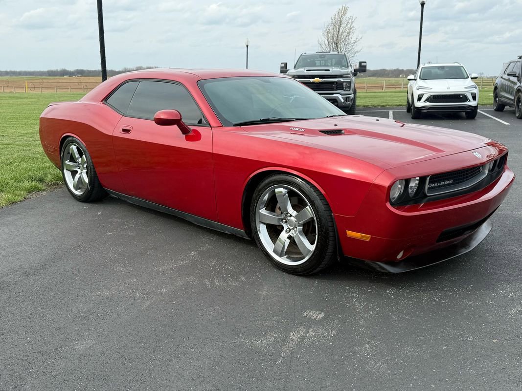 Used 2010 Dodge Challenger R/T image 3
