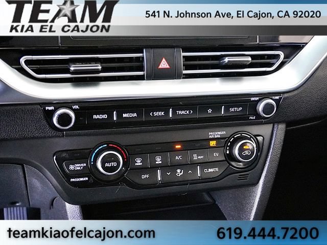 Certified 2022 Kia Niro EX FWD image 28