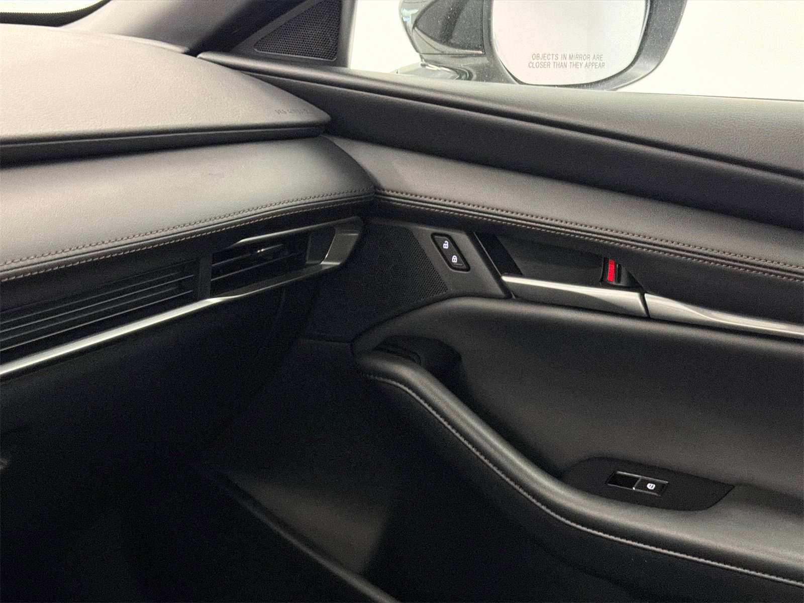 Certified 2025 MAZDA MAZDA3 s Sport image 29