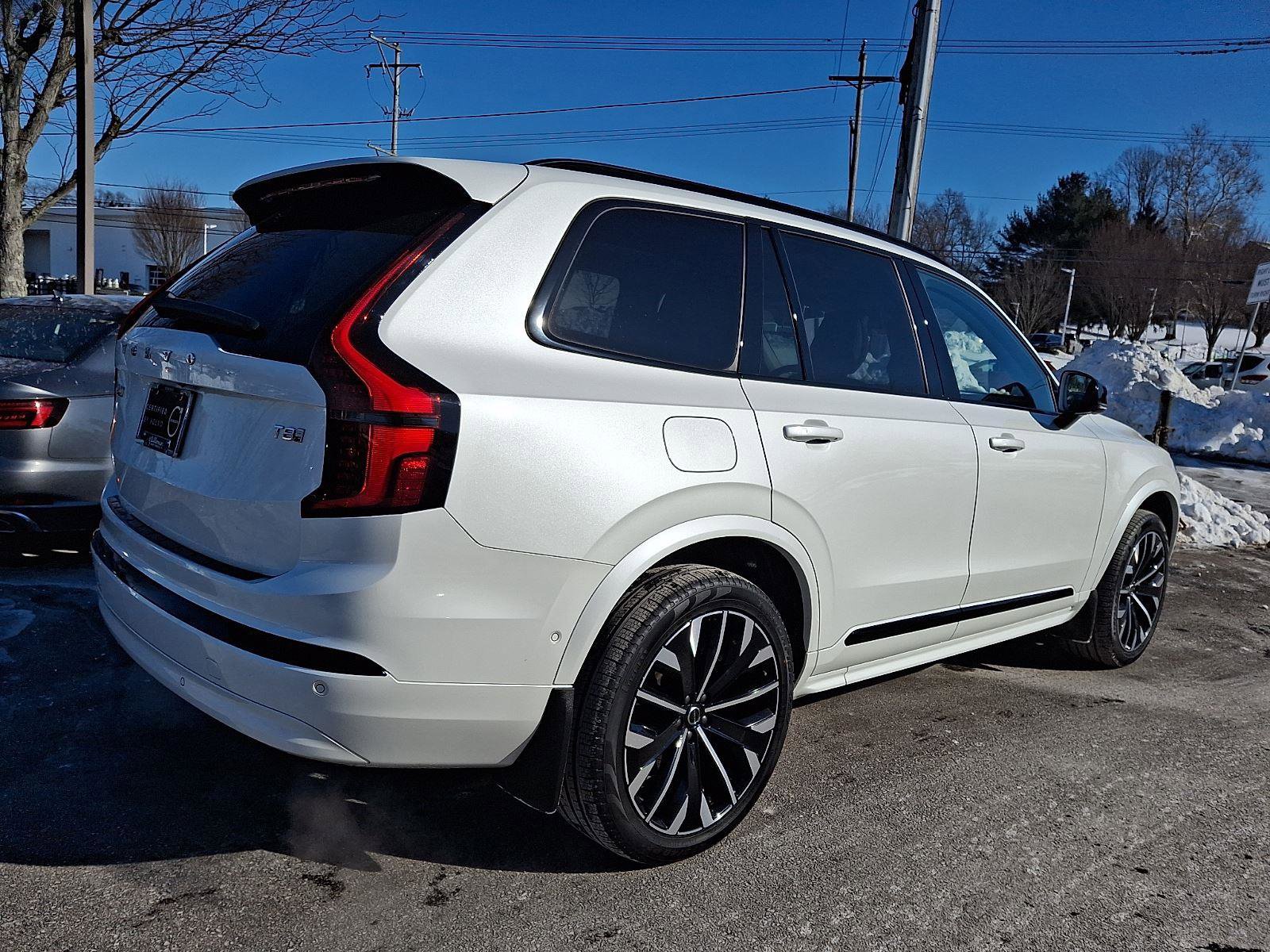Certified 2025 Volvo XC90 T8 Ultra image 6