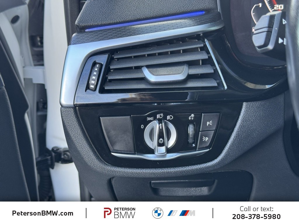 Used 2023 BMW M550i xDrive w/ Executive Package image 27