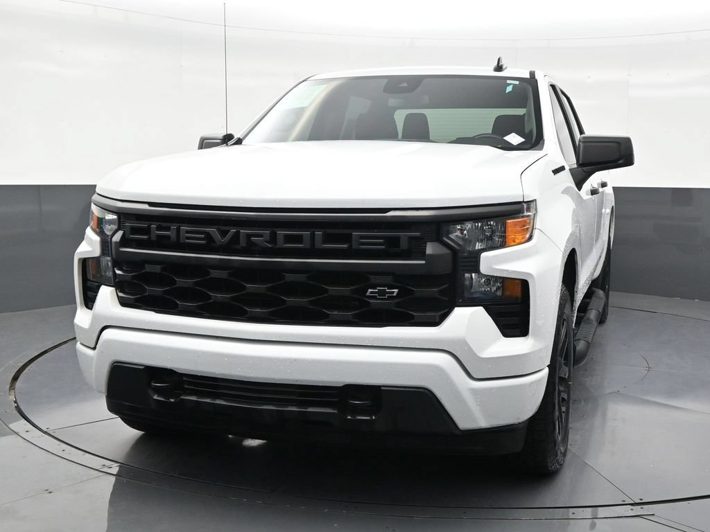 Used 2024 Chevrolet Silverado 1500 Custom w/ Turbomax Blackout Package RWD image 8