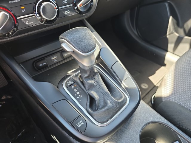 Used 2024 Kia Soul LX w/ LX Technology Package FWD image 29
