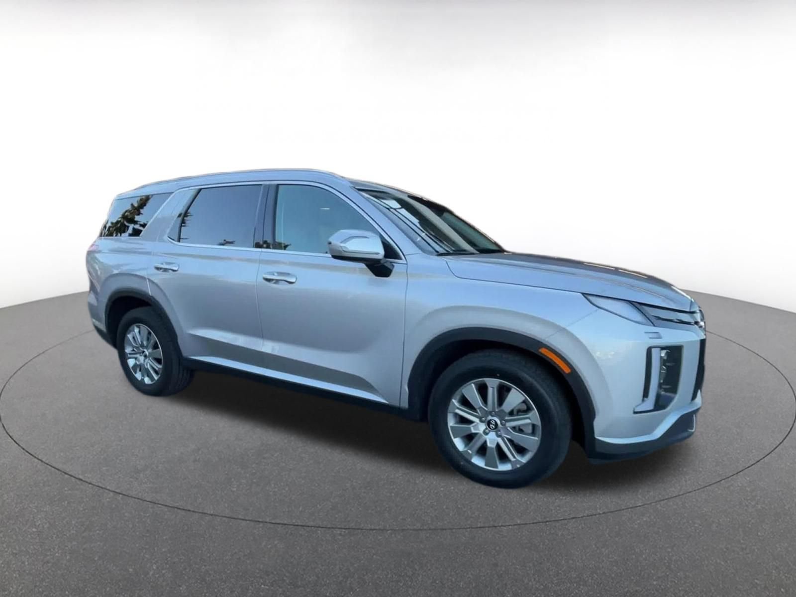 Used 2025 Hyundai Palisade SEL FWD image 2