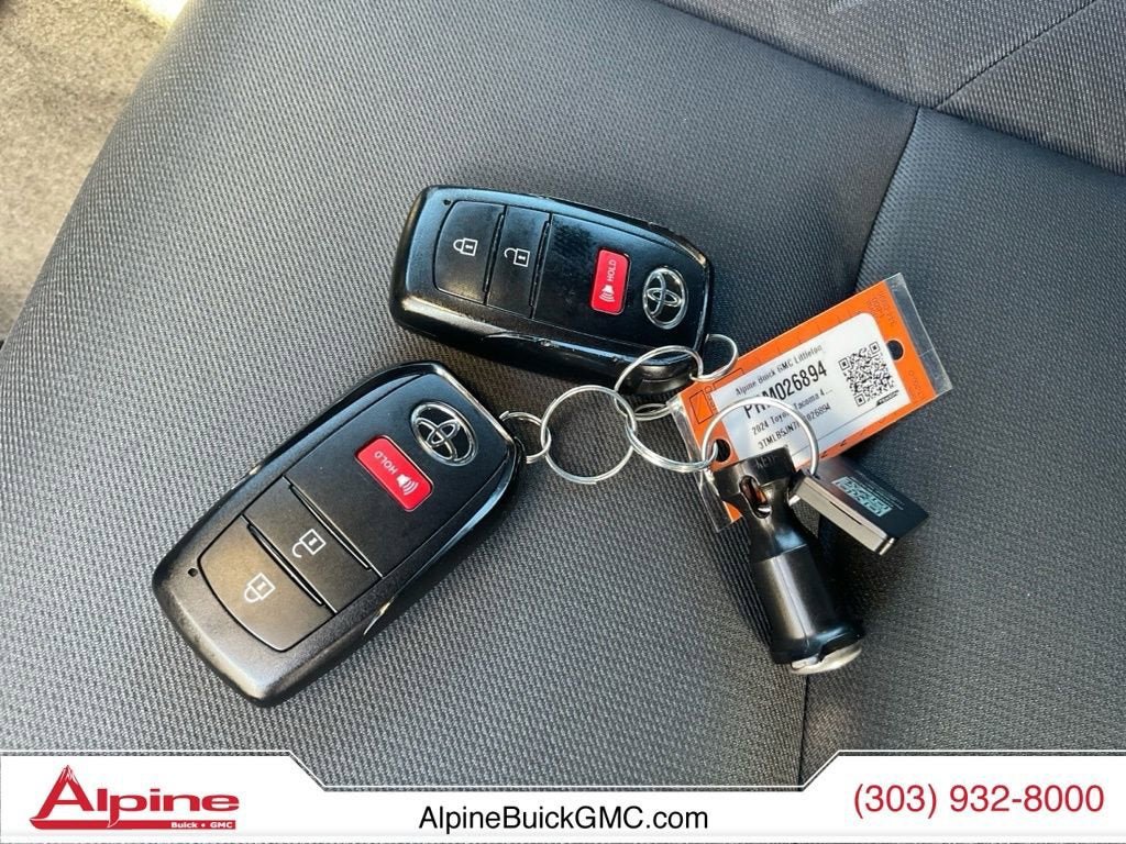 Used 2024 Toyota Tacoma SR5 AWD/4WD image 19