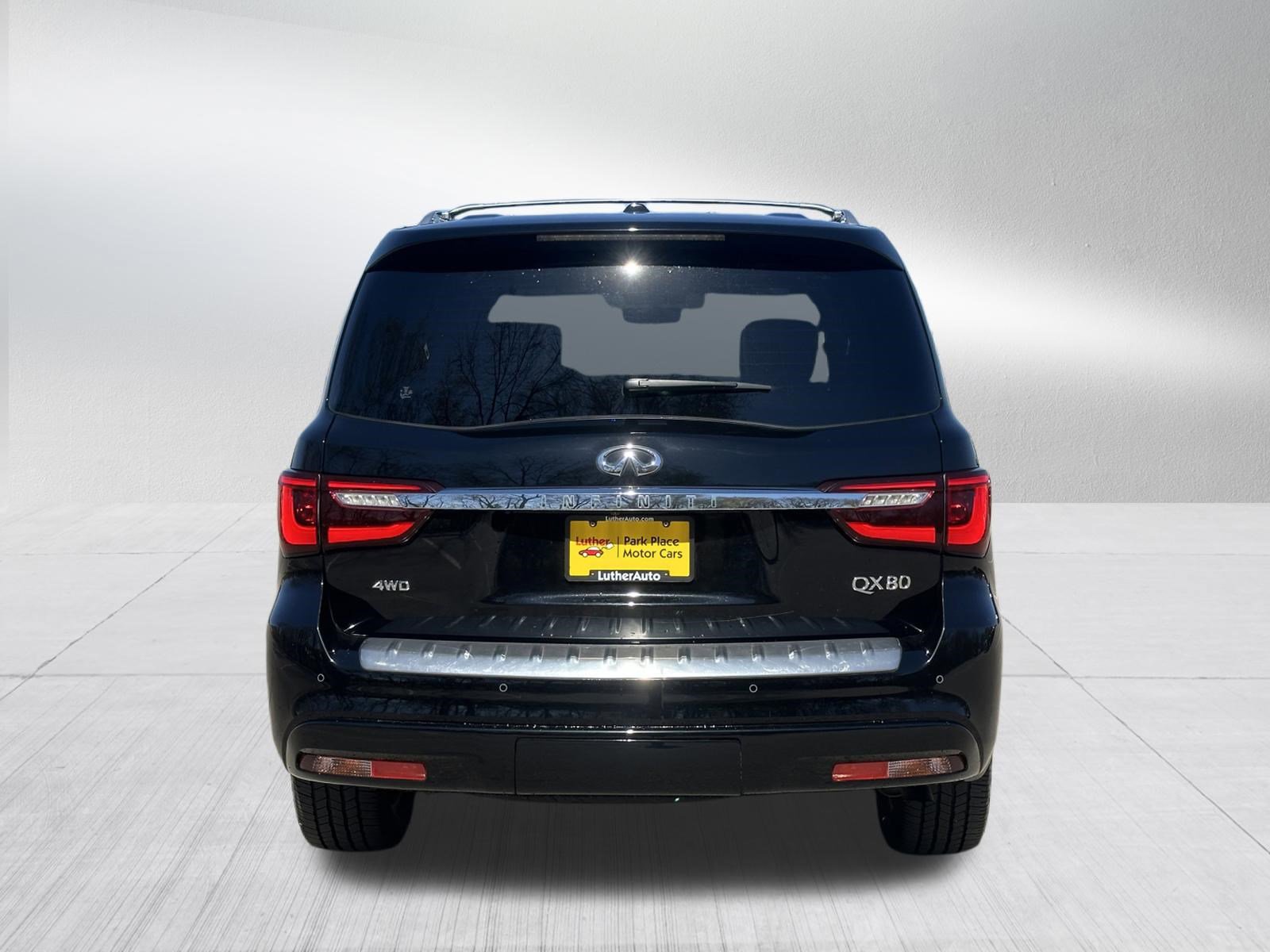 Used 2021 INFINITI QX80 Sensory w/ All-Season Package AWD/4WD image 6