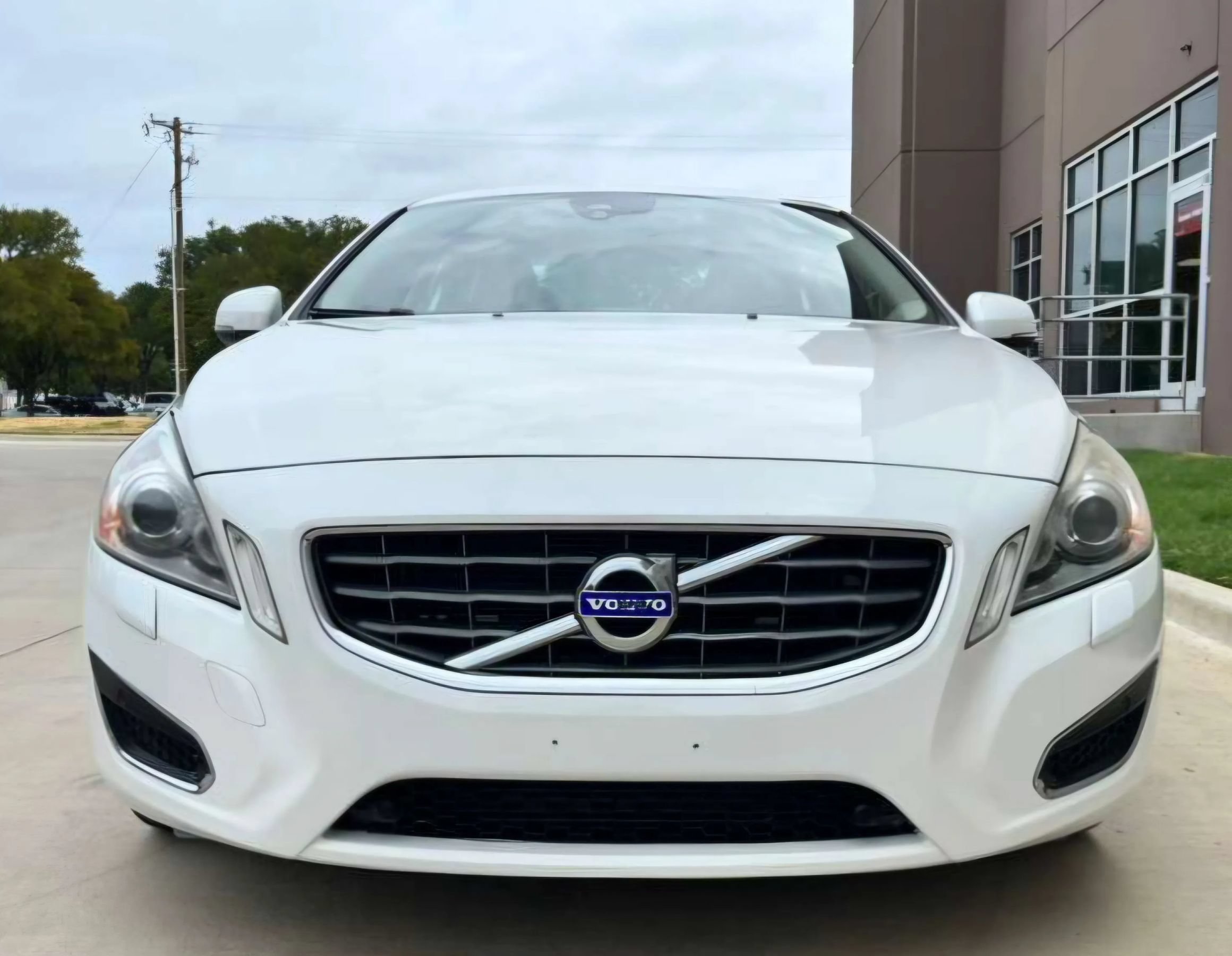 Used 2013 Volvo S60 T6 AWD/4WD image 2