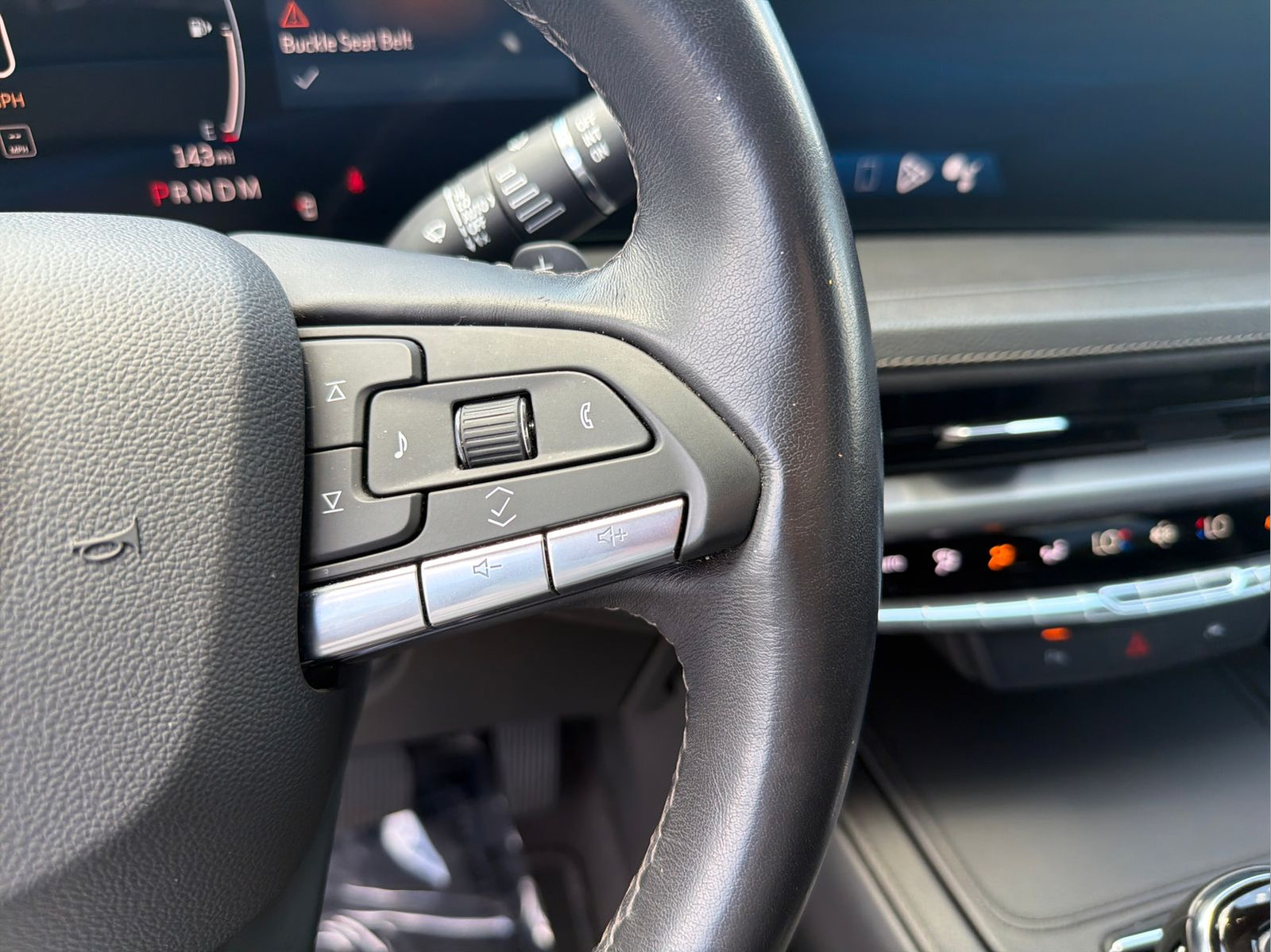 Used 2024 Cadillac XT4 Premium Luxury FWD image 14