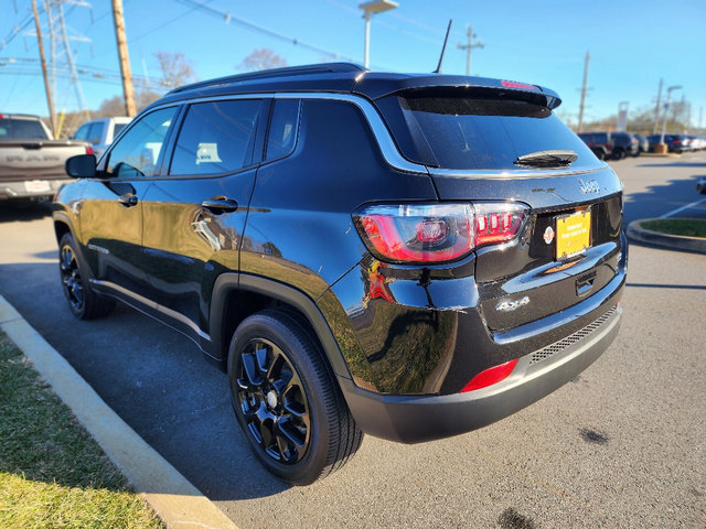 Certified 2022 Jeep Compass Latitude w/ Sun and Sound Group image 18