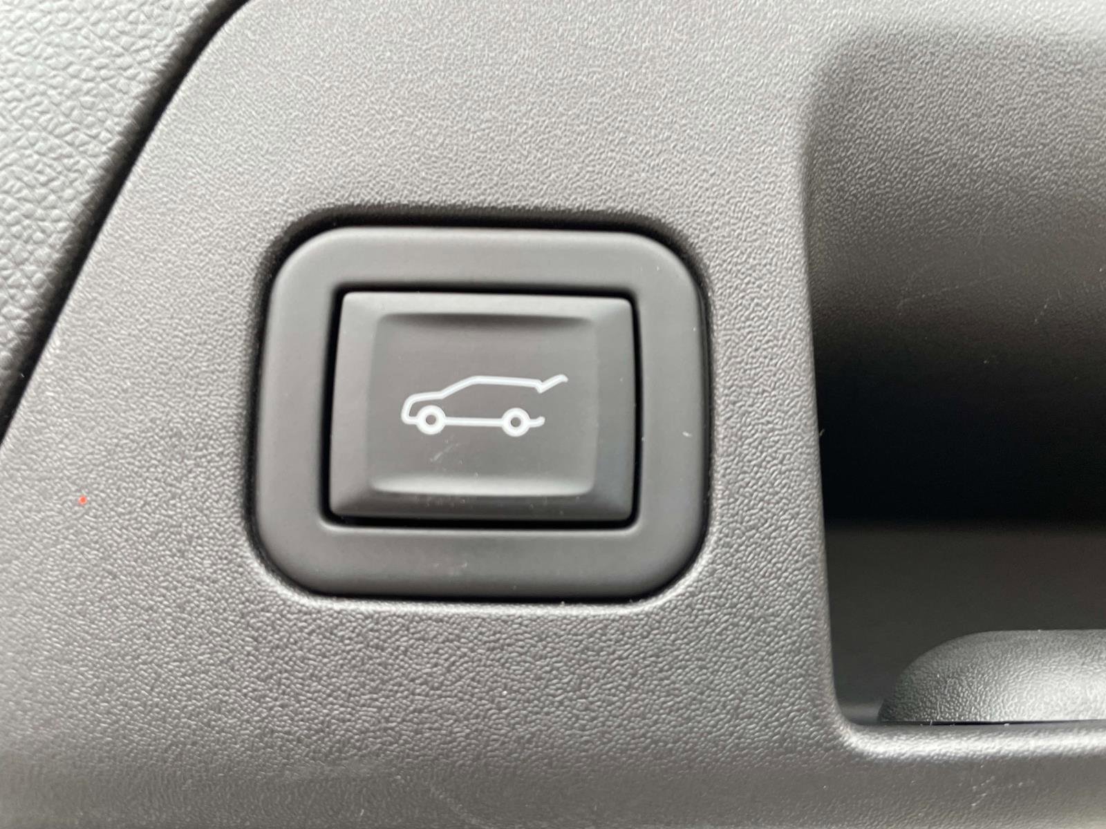 Certified 2023 Buick Envision Avenir AWD/4WD image 19
