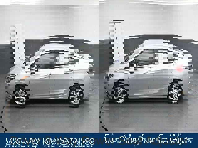 Used 2018 Chevrolet Cruze LT w/ Convenience Package image 21