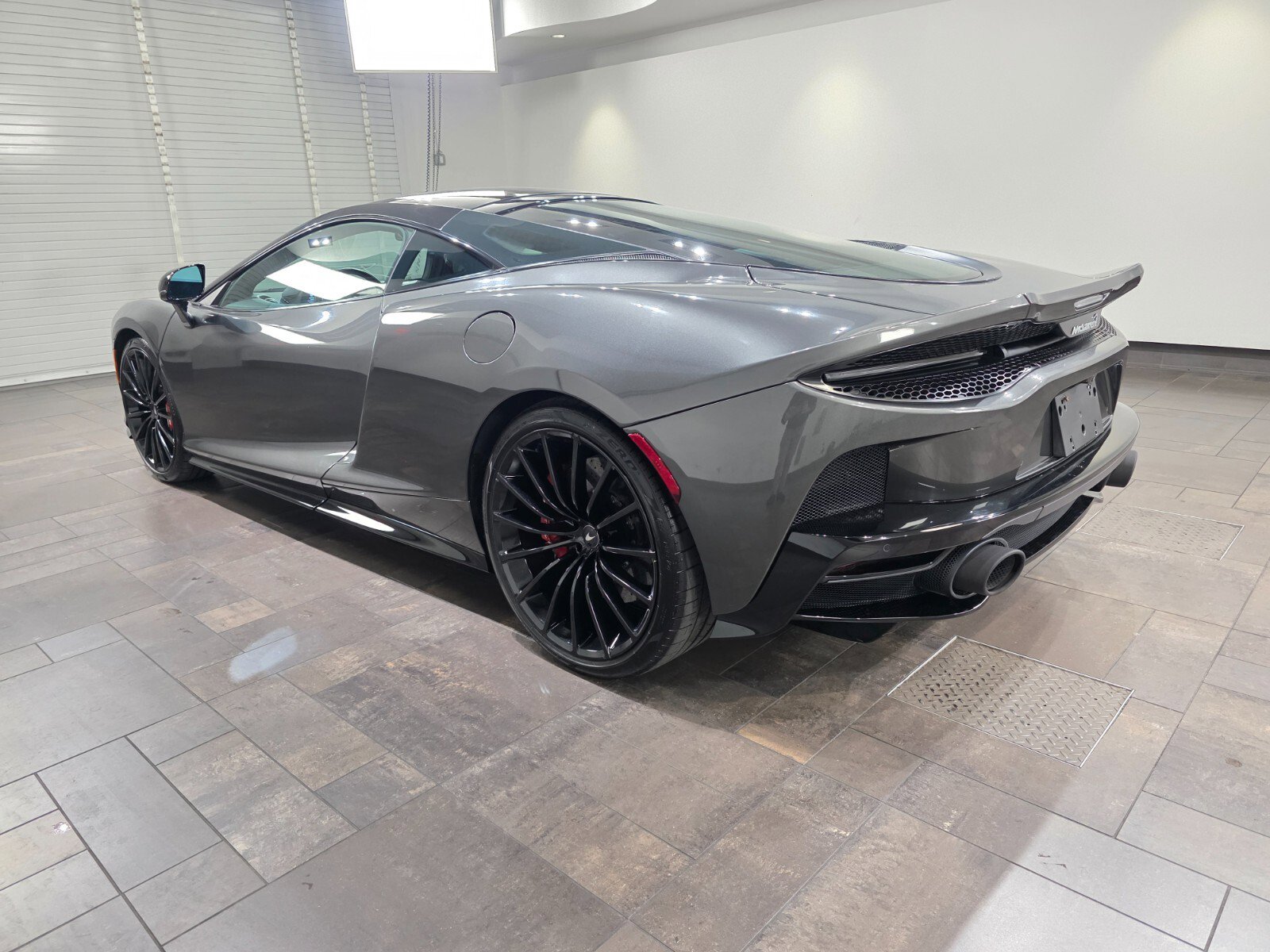 Used 2022 McLaren GT image 4