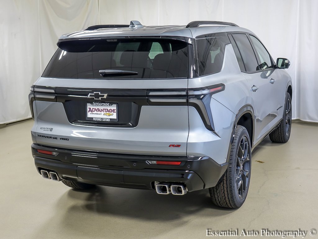 New 2026 Chevrolet Traverse RS w/ LPO, Floor Liner Package image 8