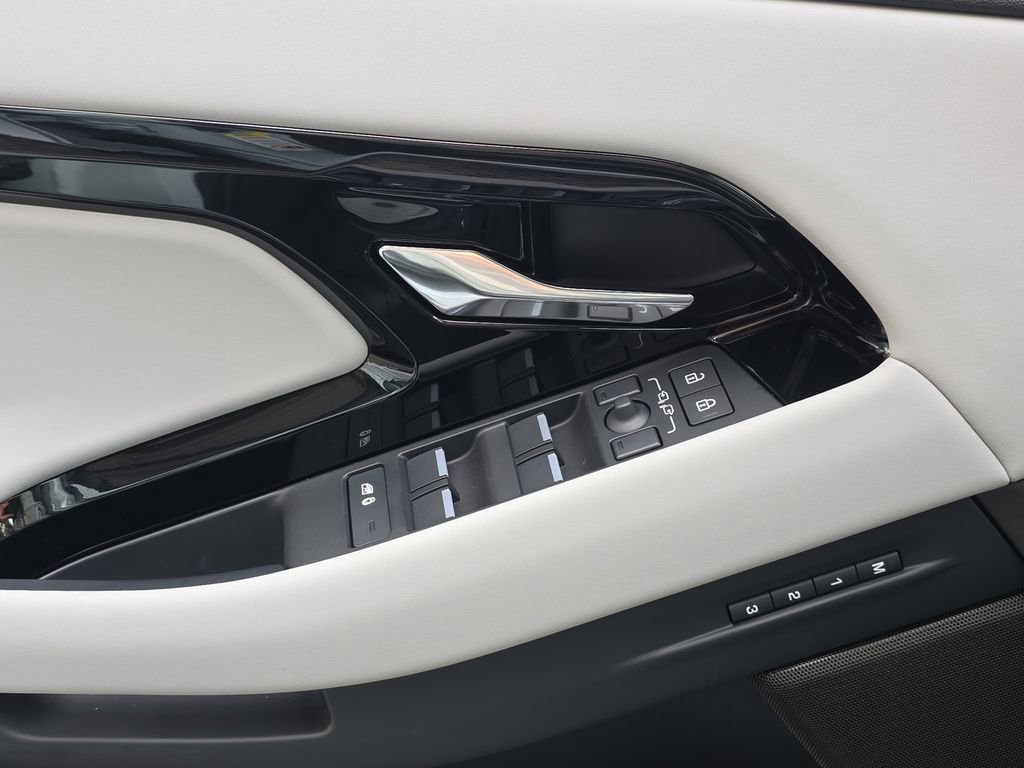 New 2026 Land Rover Range Rover Evoque S image 28