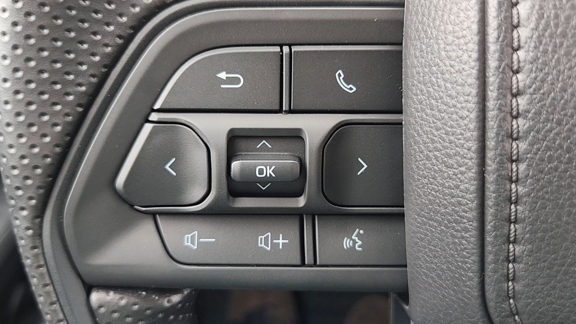 New 2026 Toyota Tacoma SR5 AWD/4WD image 11