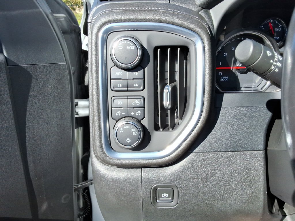Certified 2022 Chevrolet Silverado 1500 LT Trail Boss w/ Convenience Package II AWD/4WD image 38