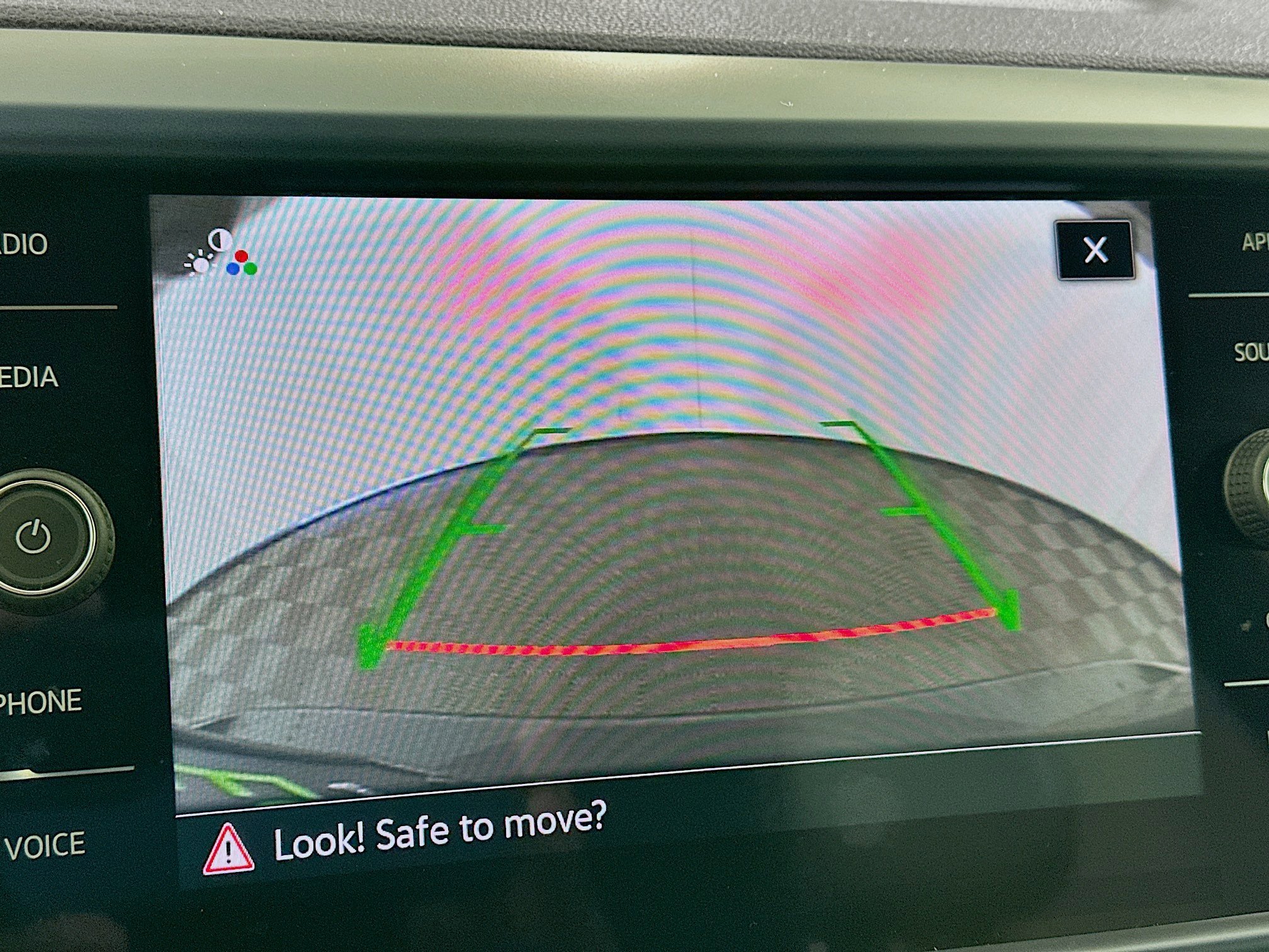 Used 2024 Volkswagen Taos SE image 21