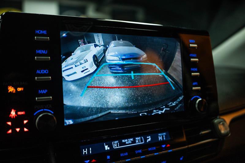 Used 2023 Toyota Sienna XLE image 22