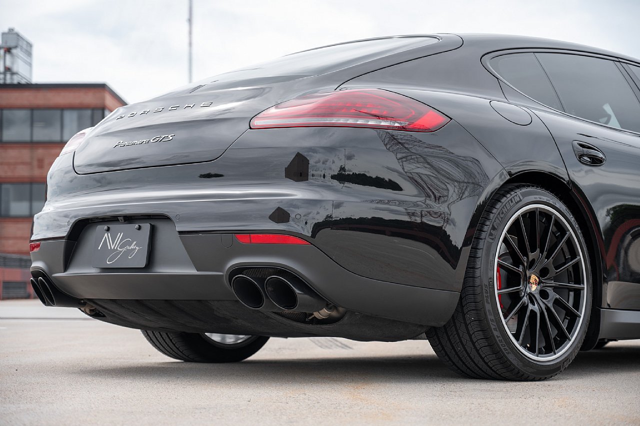 Used 2015 Porsche Panamera GTS AWD/4WD image 10