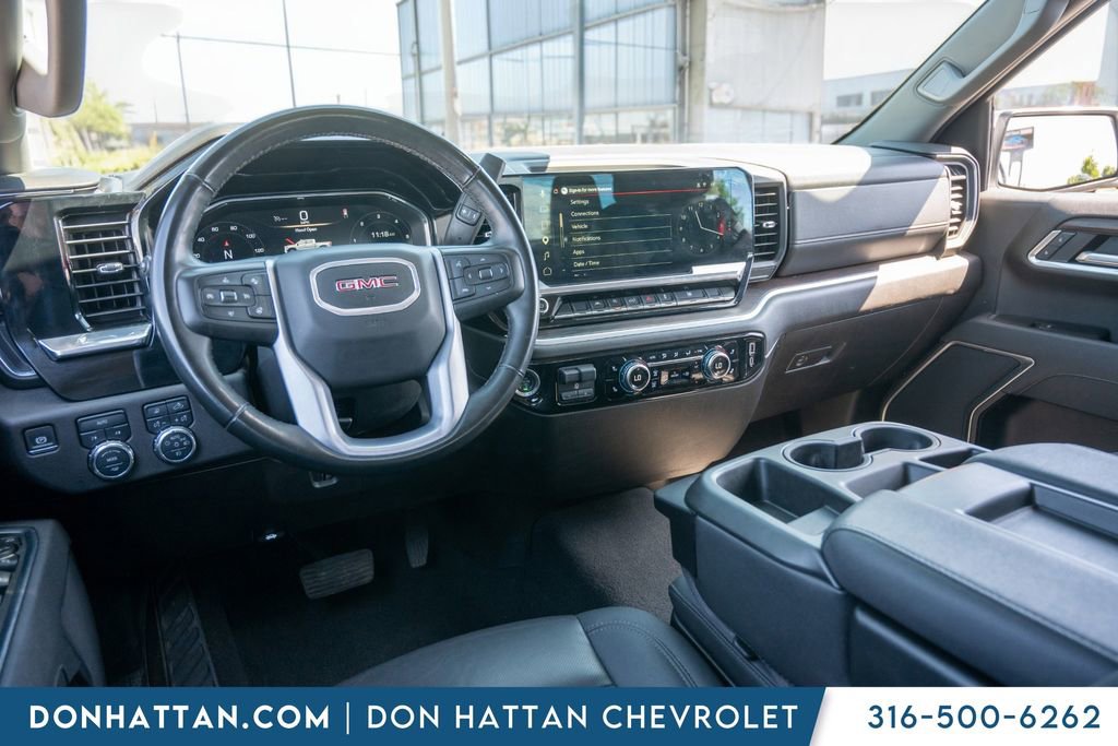 Used 2025 GMC Sierra 1500 SLT AWD/4WD image 24