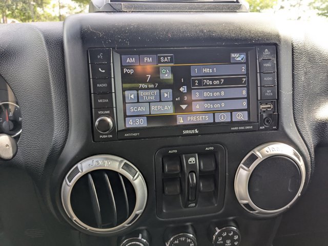 Used 2017 Jeep Wrangler Unlimited Rubicon w/ Connectivity Group image 17