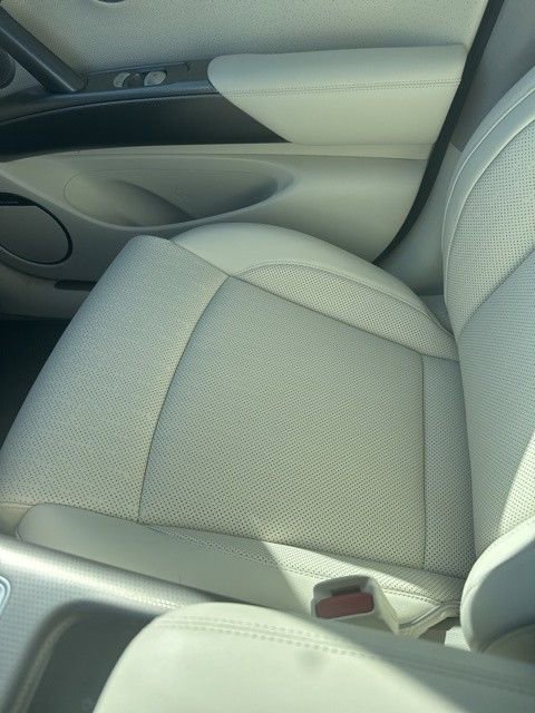 Used 2024 Genesis GV60 Advanced w/ Cargo Package image 11