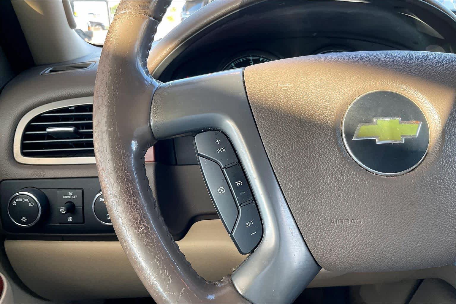 Used 2013 Chevrolet Tahoe LT w/ Luxury Package AWD/4WD image 22