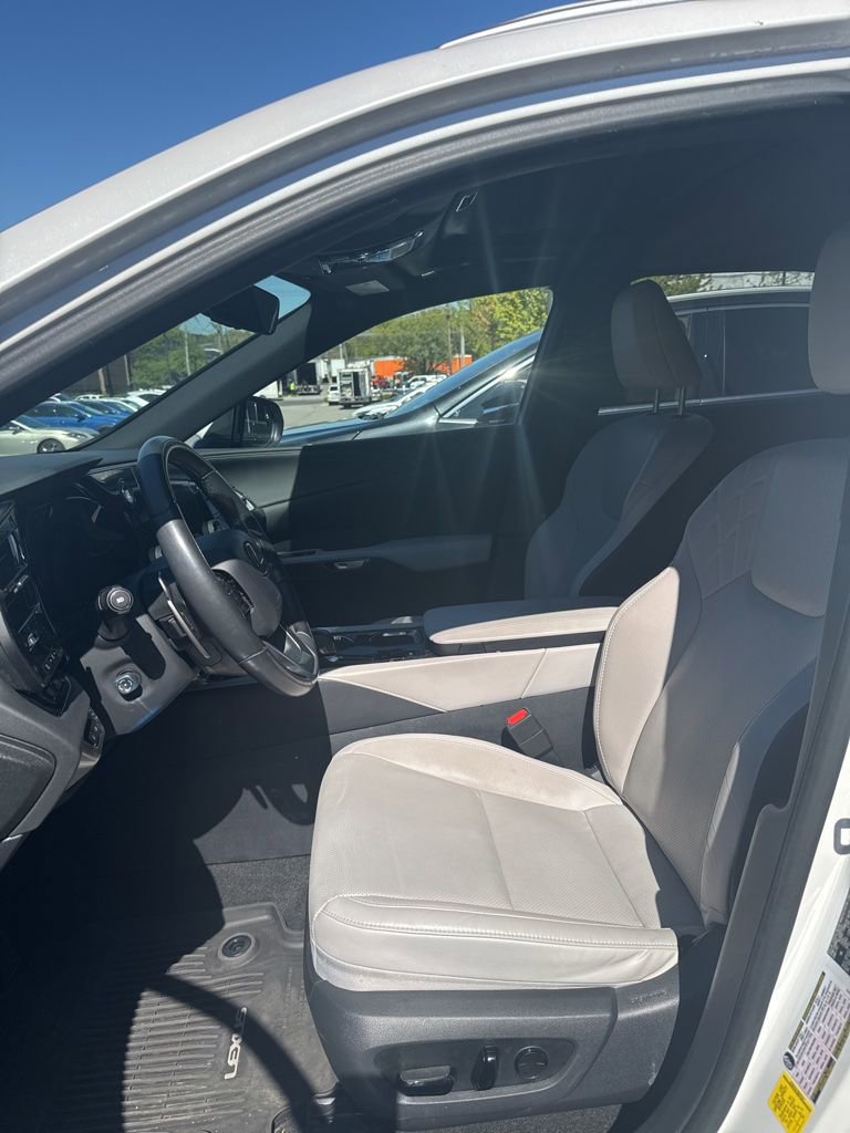 Used 2023 Lexus RX 350 Premium w/ Accessory Package FWD image 2