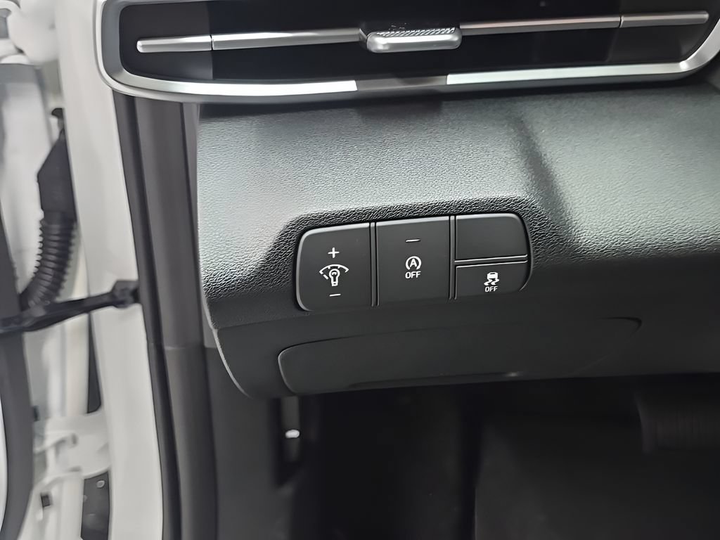 New 2026 Hyundai Elantra SE FWD image 12