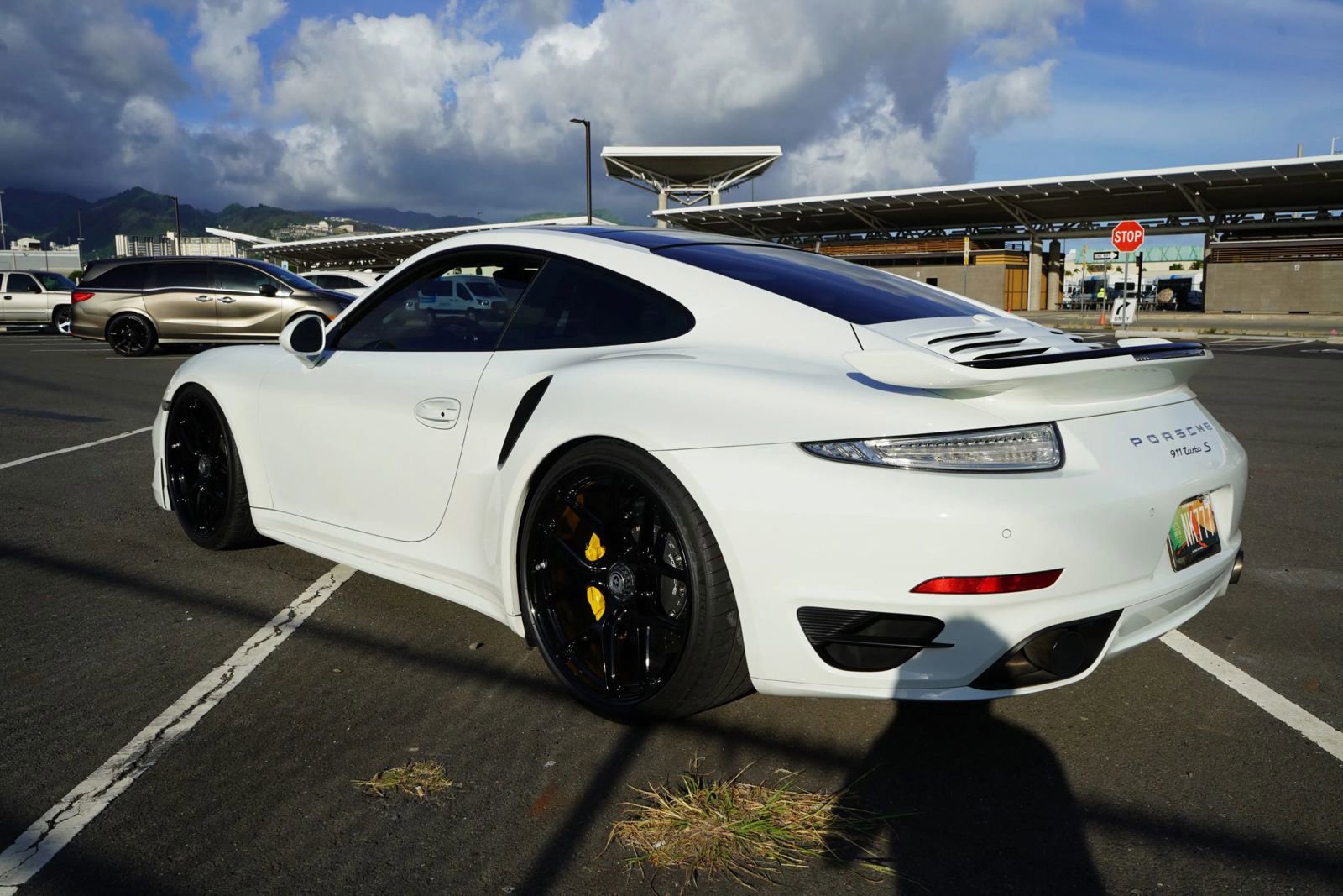 Used 2015 Porsche 911 Turbo S w/ High-end Infotainment Package image 33