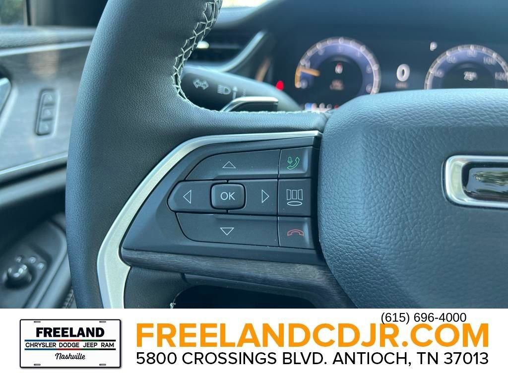 New 2025 Jeep Grand Cherokee Limited w/ Luxury Tech Group II image 9