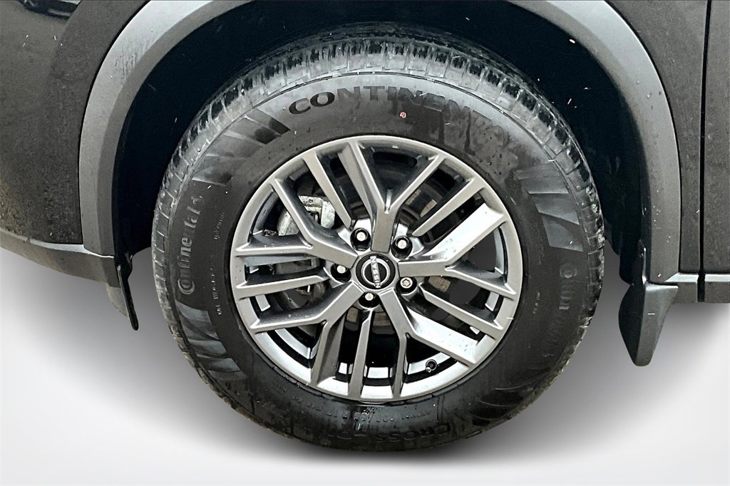 Used 2022 Nissan Rogue S image 31