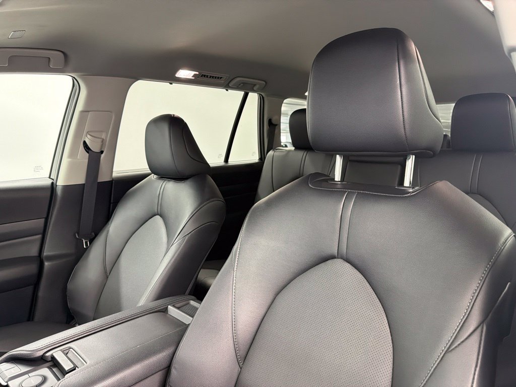 Certified 2026 Toyota Grand Highlander FWD image 24